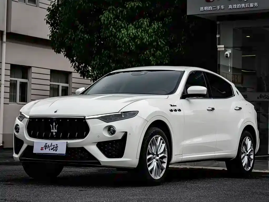 Maserati Levante — фото 10