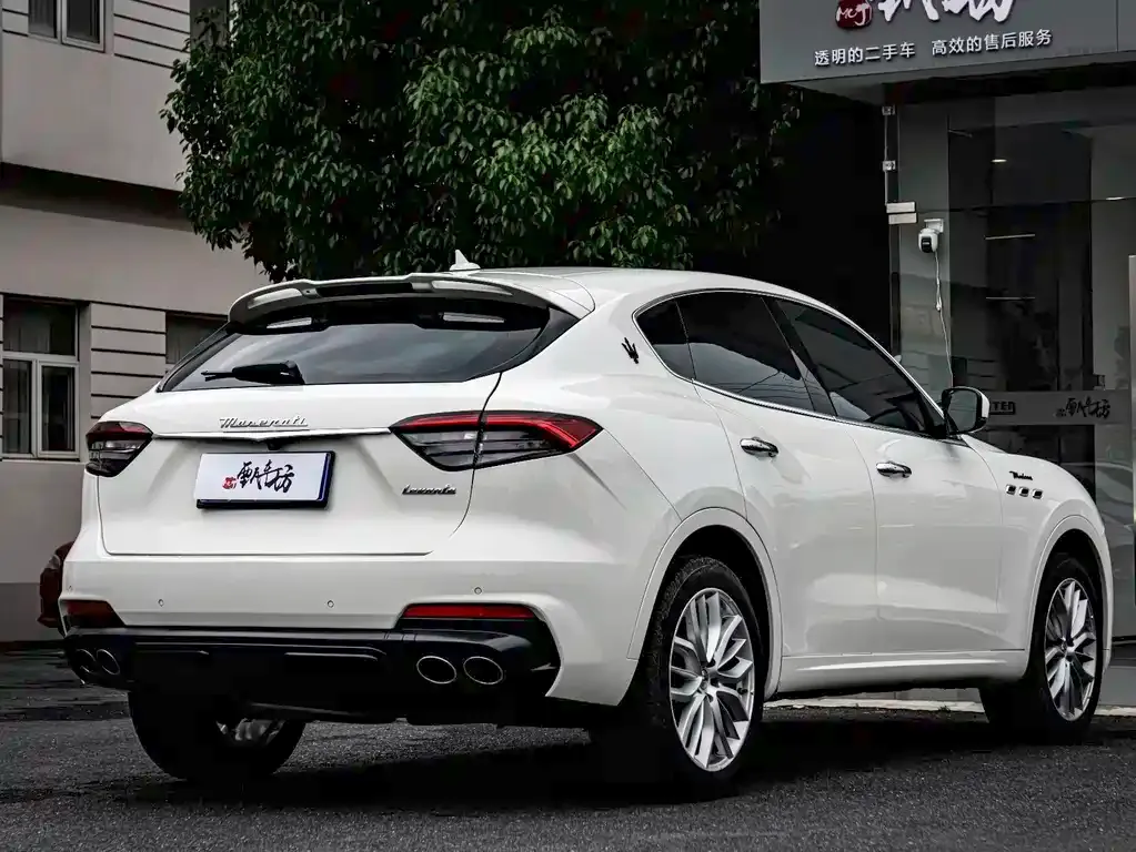 Maserati Levante — фото 5