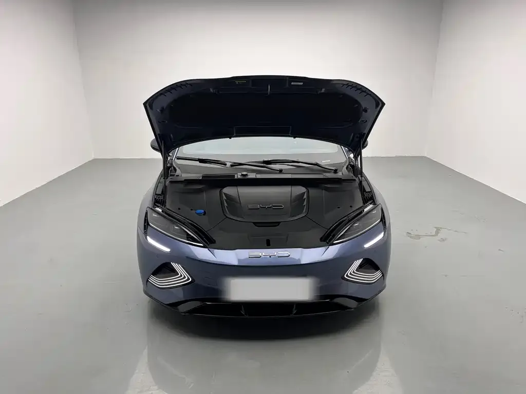 BYD Seal — фото 3