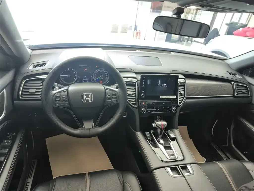 Honda UR-V — фото 10