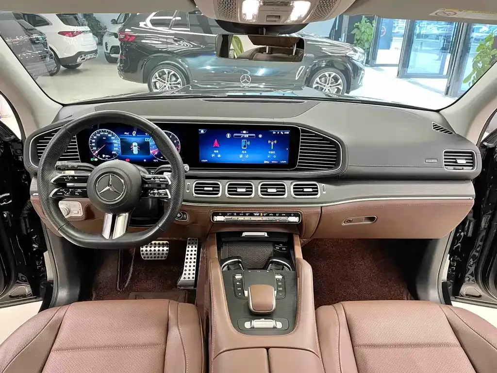 Mercedes-Benz GLS — фото 10