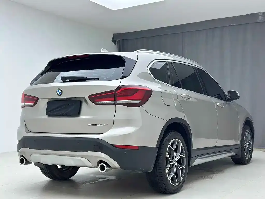BMW X1 — фото 7