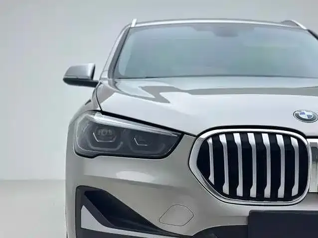 BMW X1 — фото 5