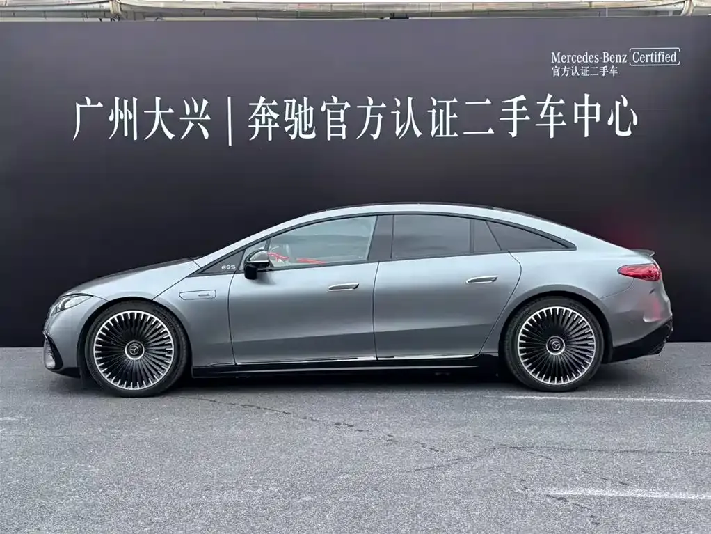 Mercedes-Benz EQS AMG — фото 9