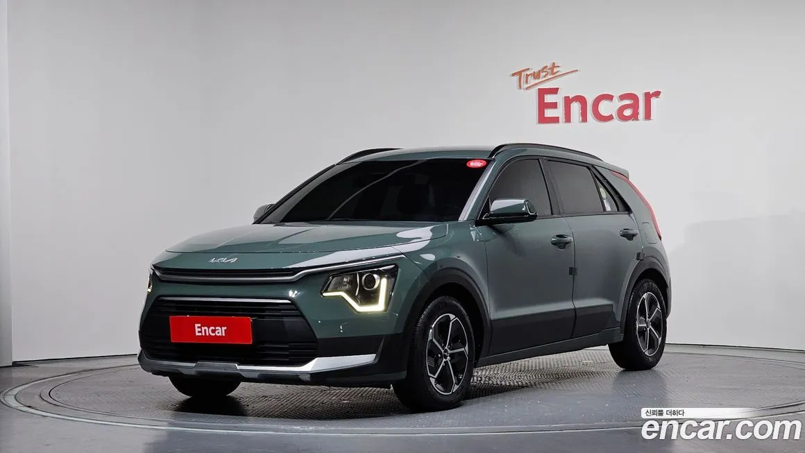 Kia Niro — фото 1