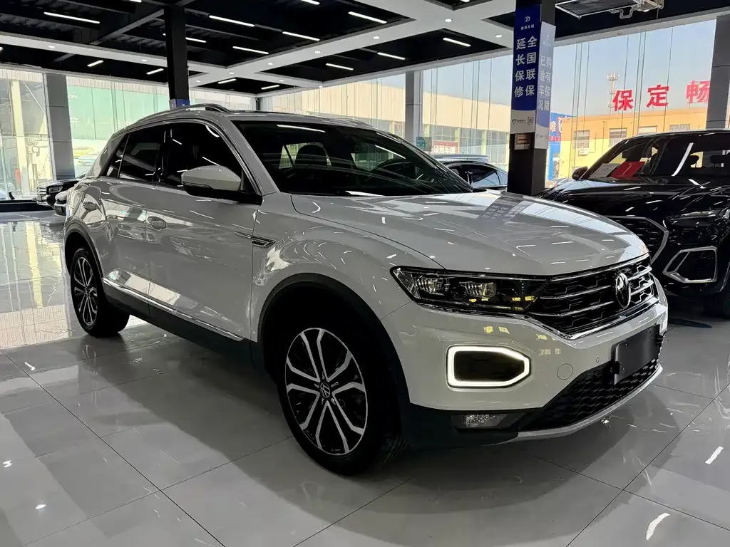 Volkswagen T-Roc — фото 7