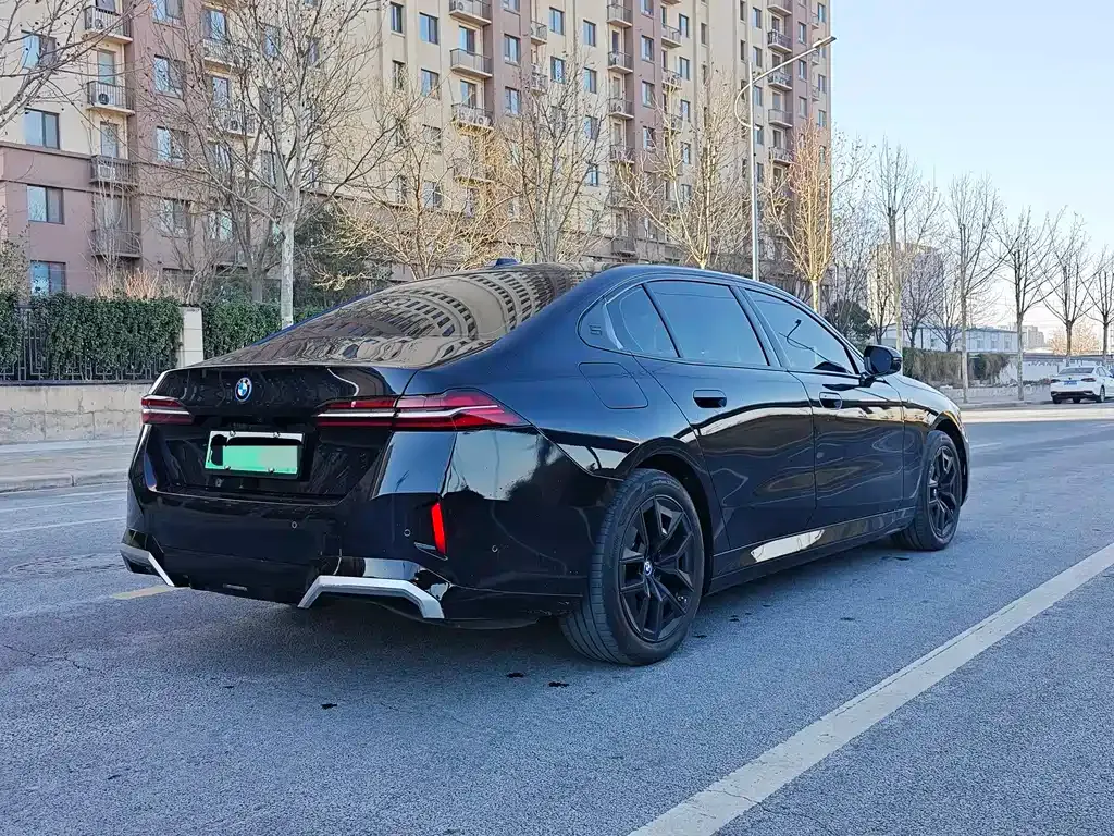 BMW i5 — фото 9