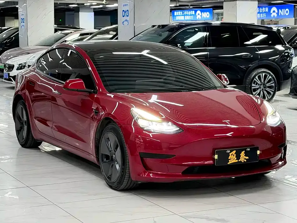 Tesla Model 3 — фото 10
