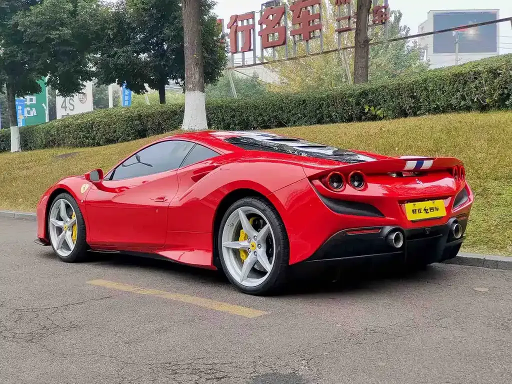 Ferrari F8 — фото 5