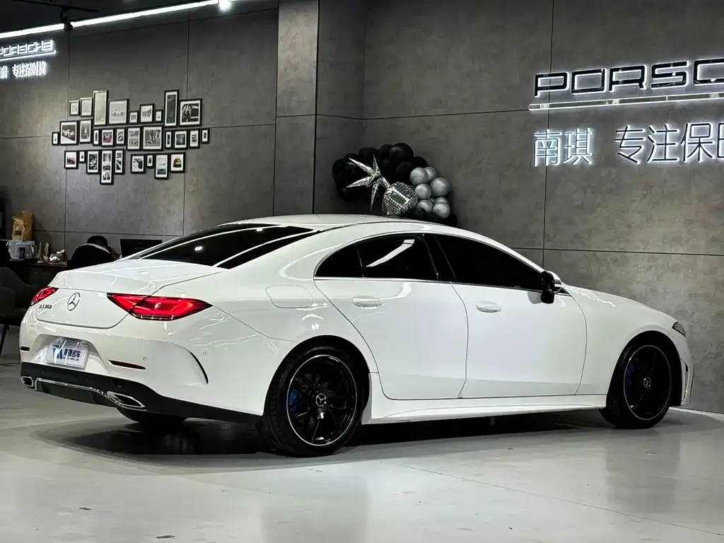 Mercedes-Benz CLS — фото 8