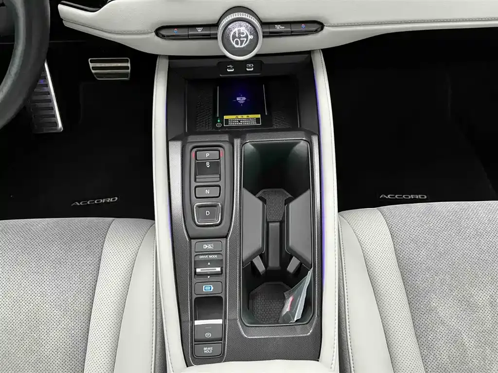Honda Accord New Energy — фото 7