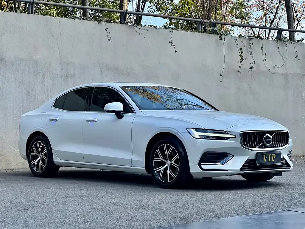Volvo S60 — фото 3