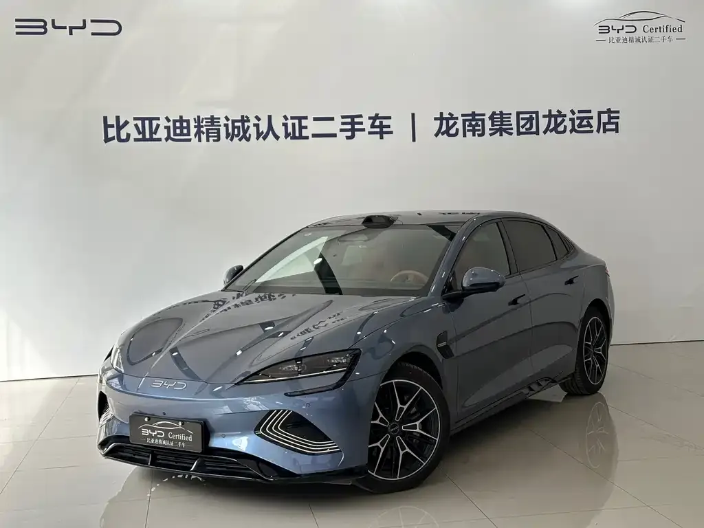 BYD Seal — фото 1