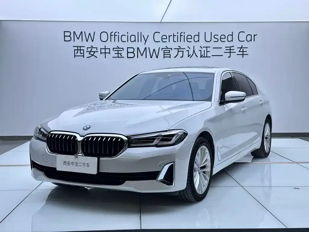 BMW 5 Series — фото 1