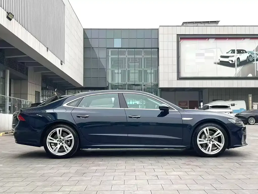 Audi A7L — фото 4