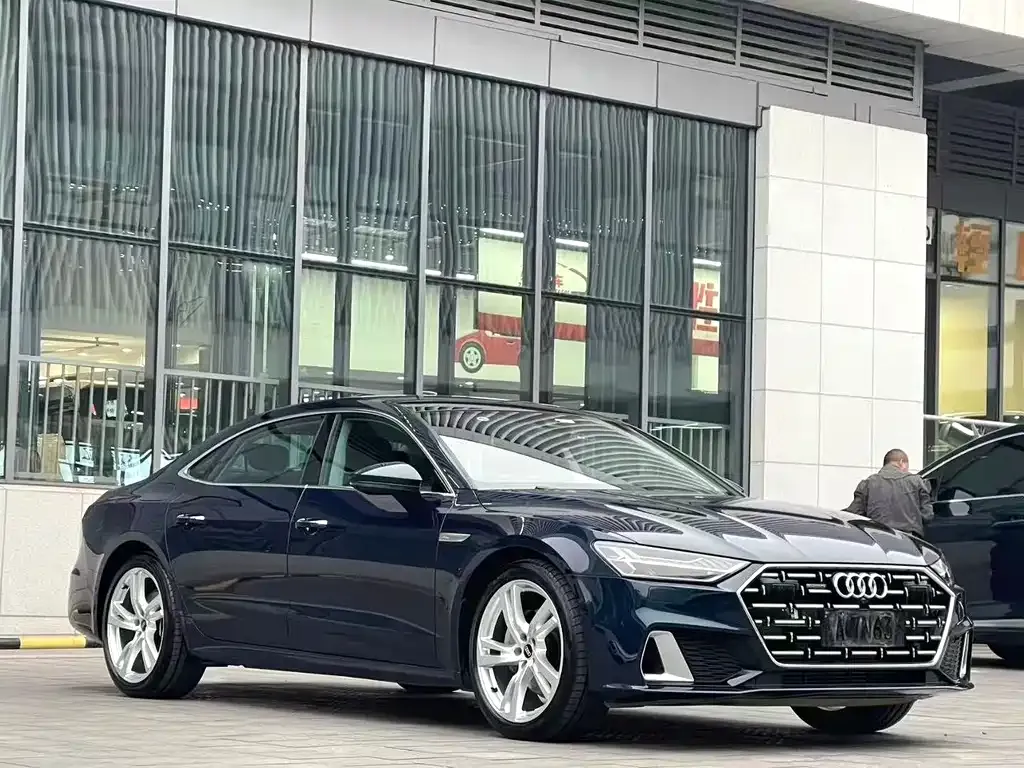 Audi A7L — фото 5