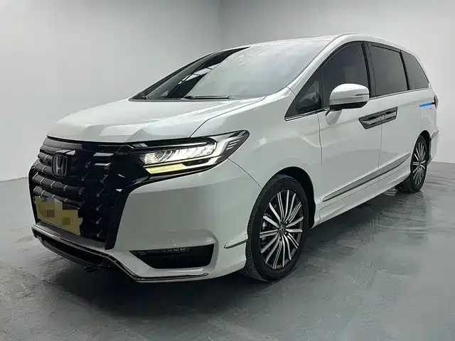 Honda Elysion — фото 1
