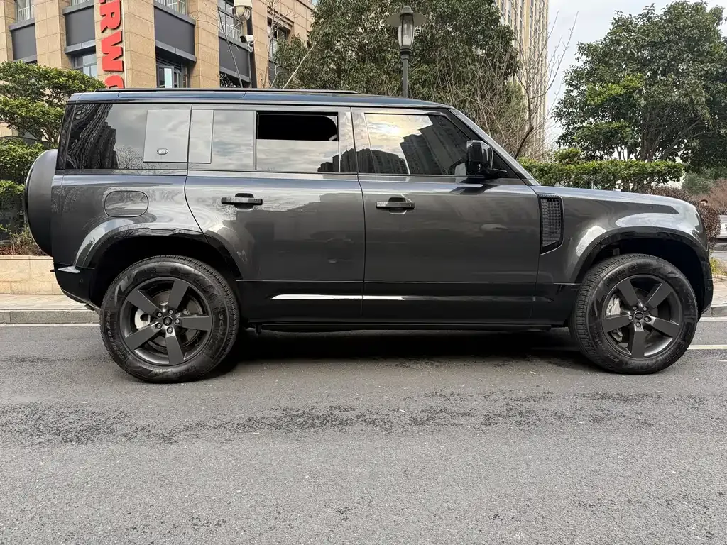 Land Rover Defender — фото 4