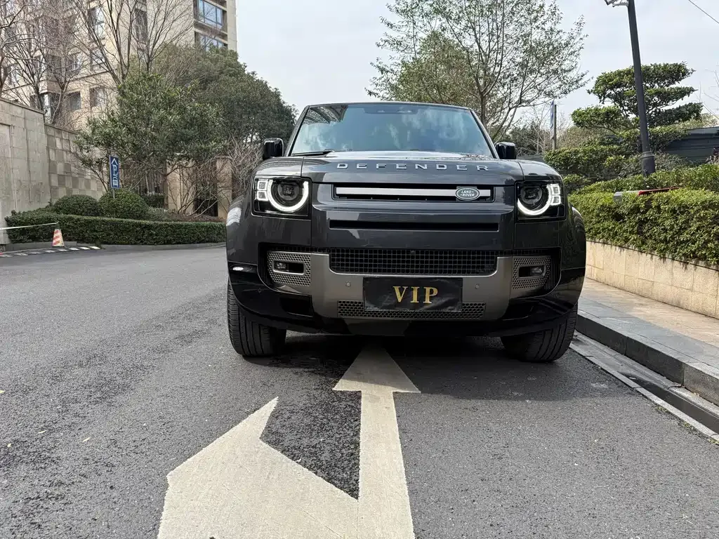 Land Rover Defender — фото 10