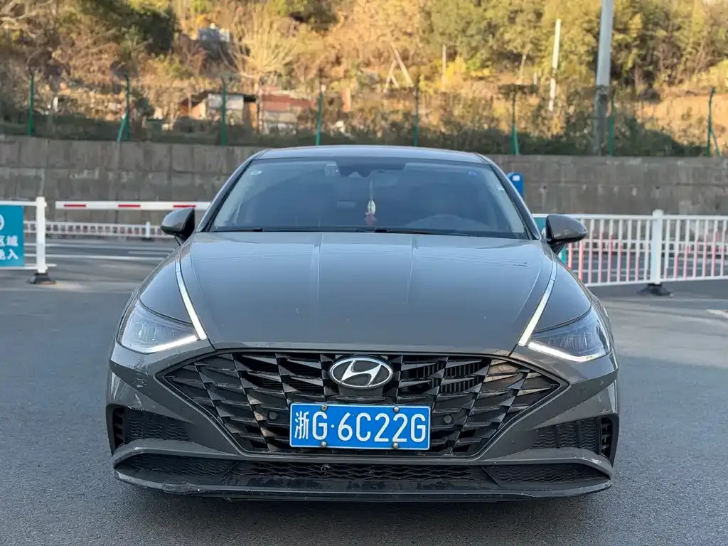 Hyundai Sonata — фото 8