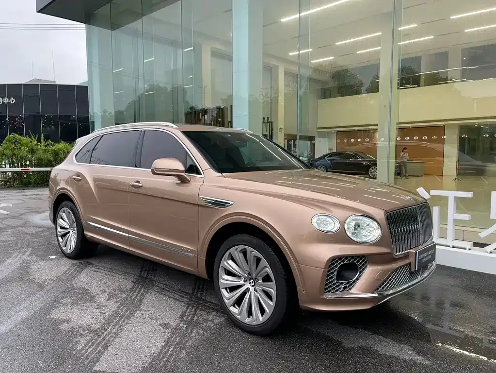 Bentley Bentayga — фото 6