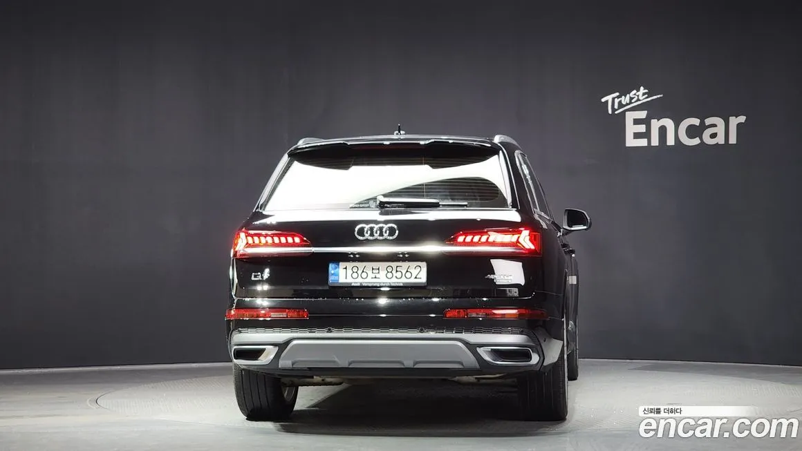 Audi Q7 — фото 3