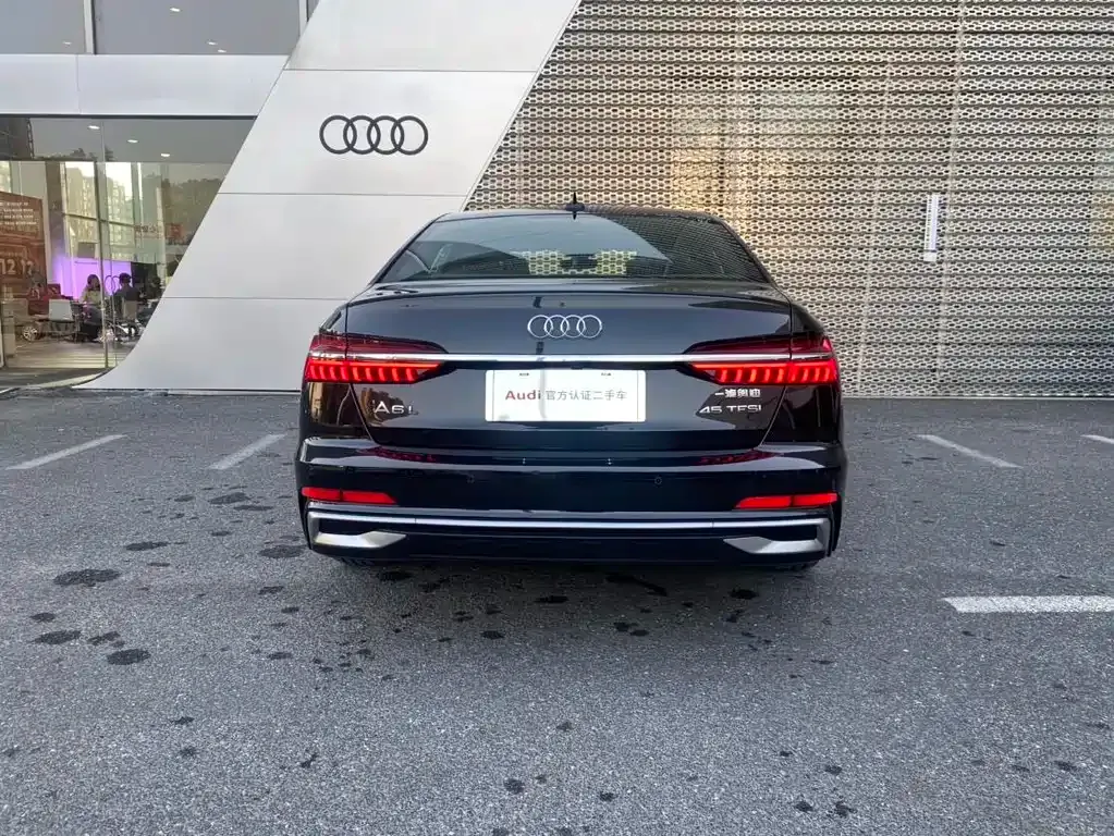 Audi A6L — фото 9