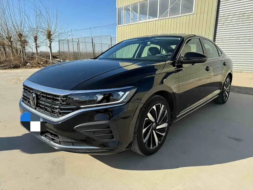 Volkswagen Passat — фото 1