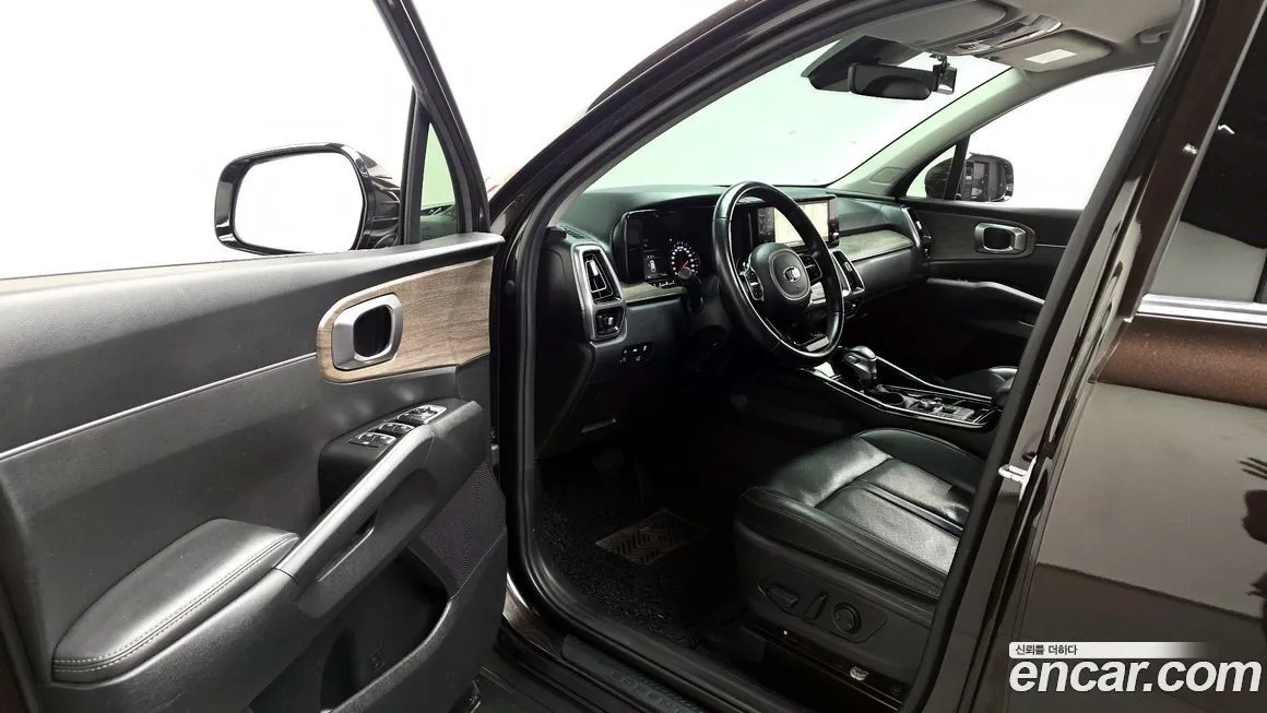 Kia Sorento — фото 10