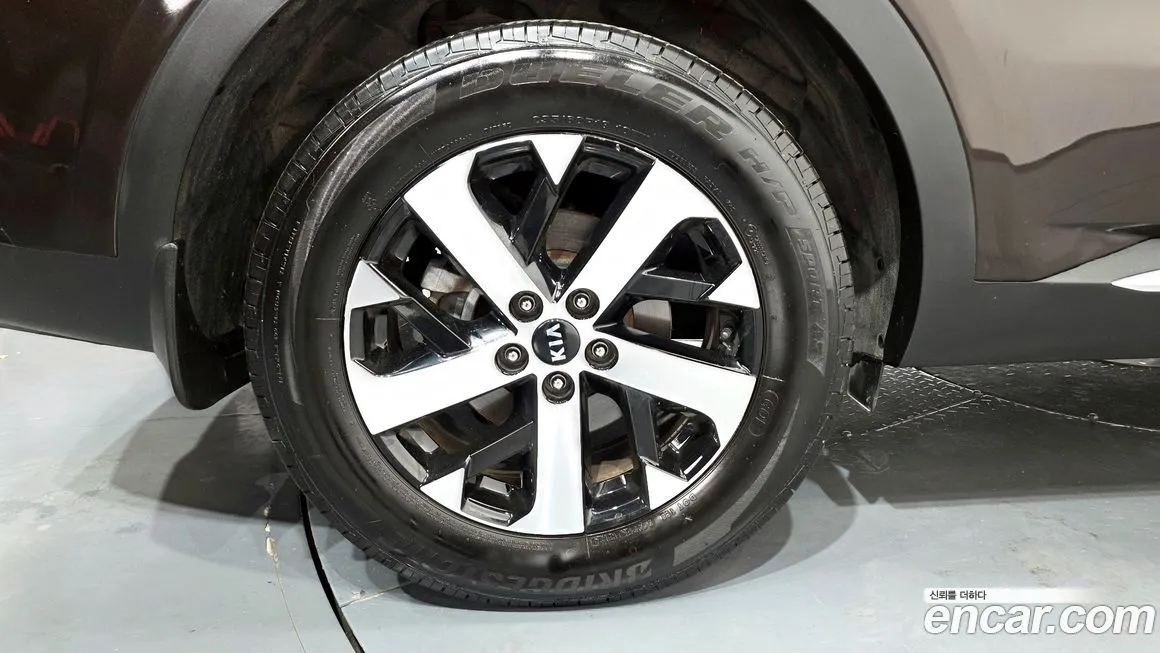 Kia Sorento — фото 5