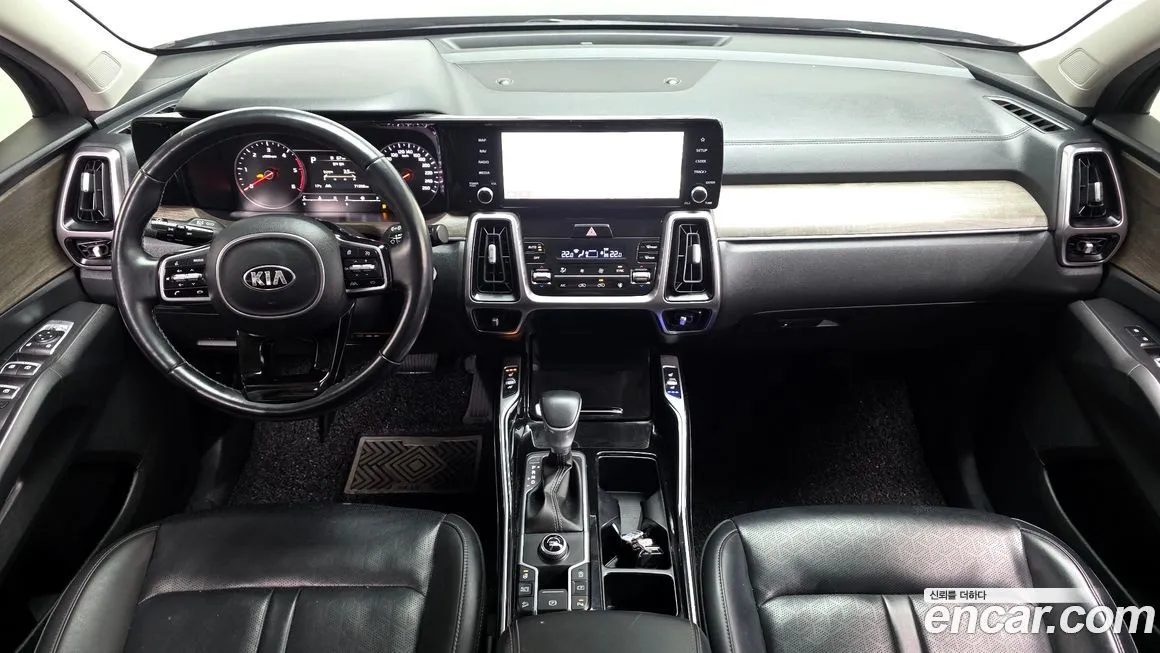 Kia Sorento — фото 7