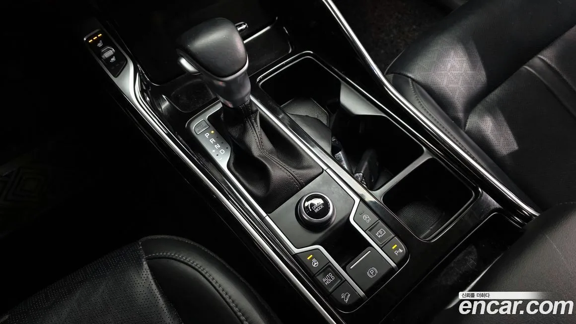 Kia Sorento — фото 9