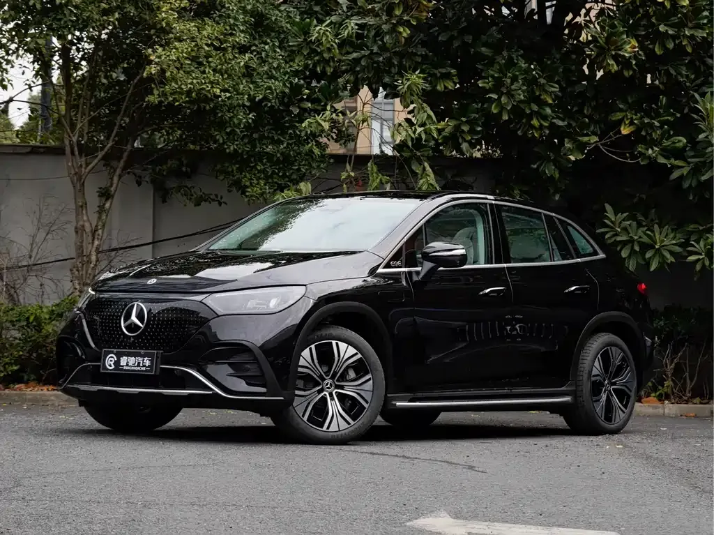 Mercedes-Benz EQE SUV — фото 10