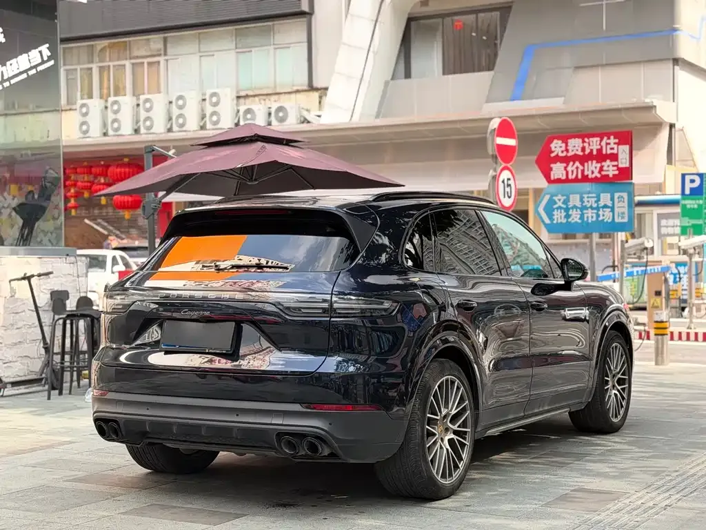 Porsche Cayenne — фото 10