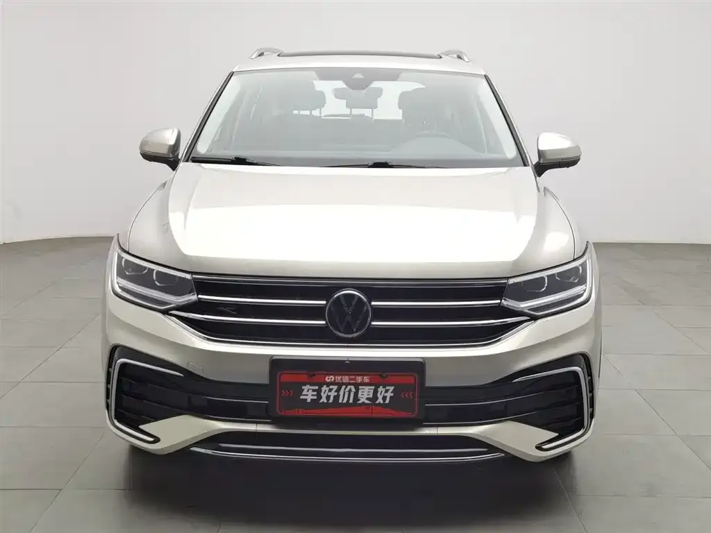 Volkswagen Tiguan L — фото 7