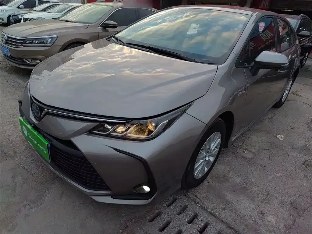 Toyota Corolla — фото 2