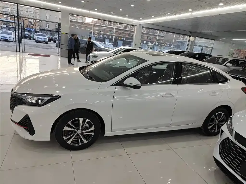 Changan Eado — фото 10