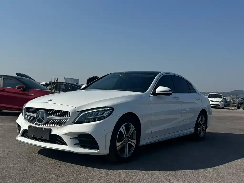 Mercedes-Benz C-Class — фото 1