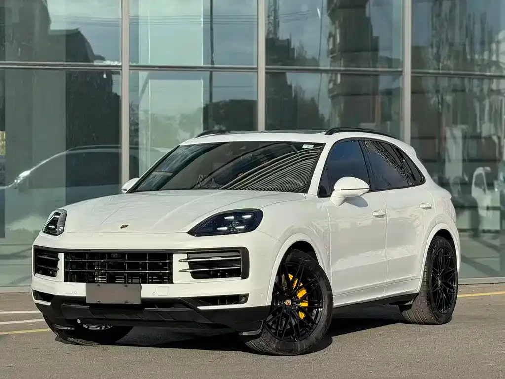 Porsche Cayenne — фото 1