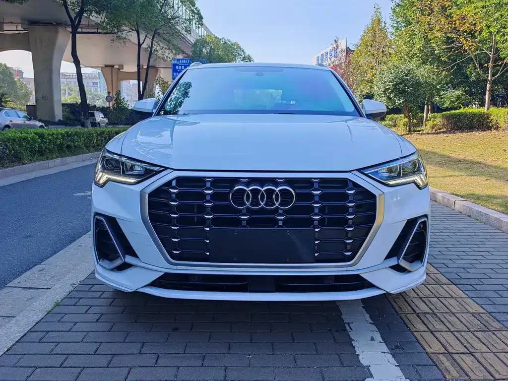 Audi Q3 — фото 7