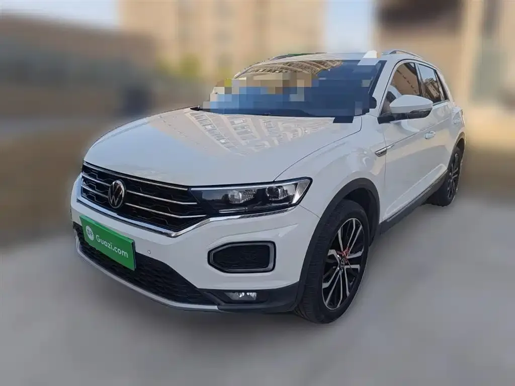 Volkswagen T-Roc — фото 1