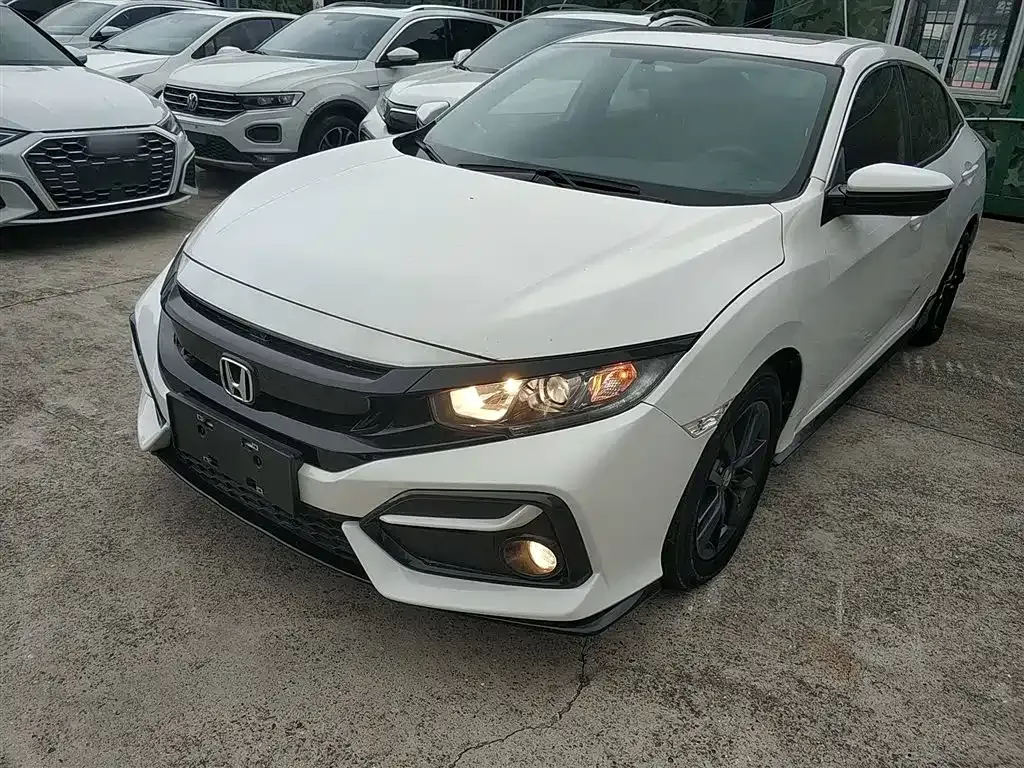Honda Civic — фото 1
