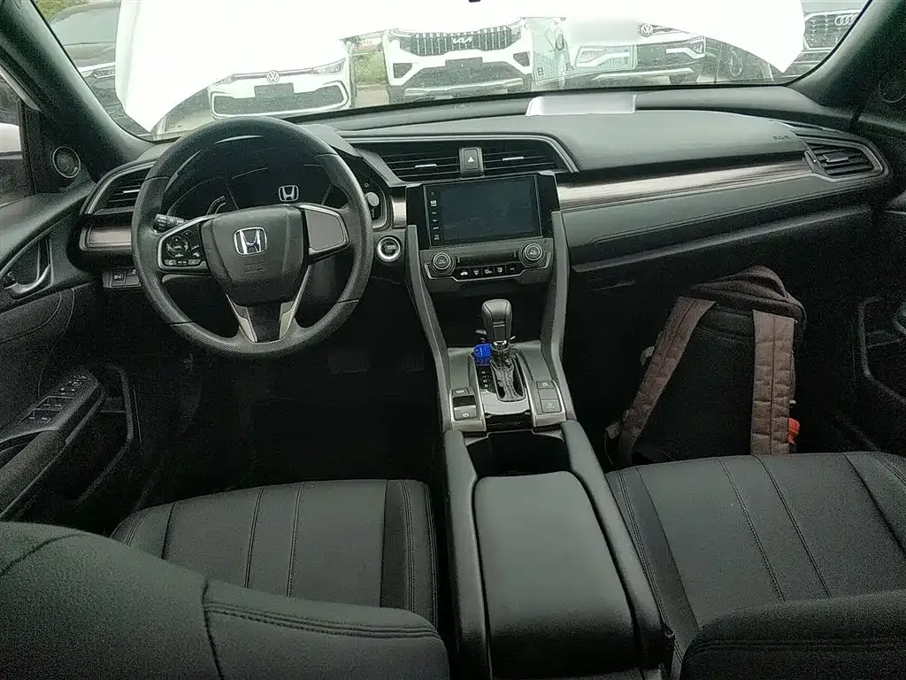Honda Civic — фото 10
