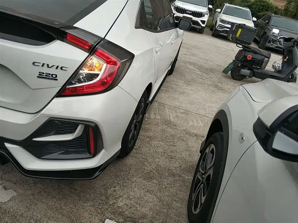 Honda Civic — фото 8