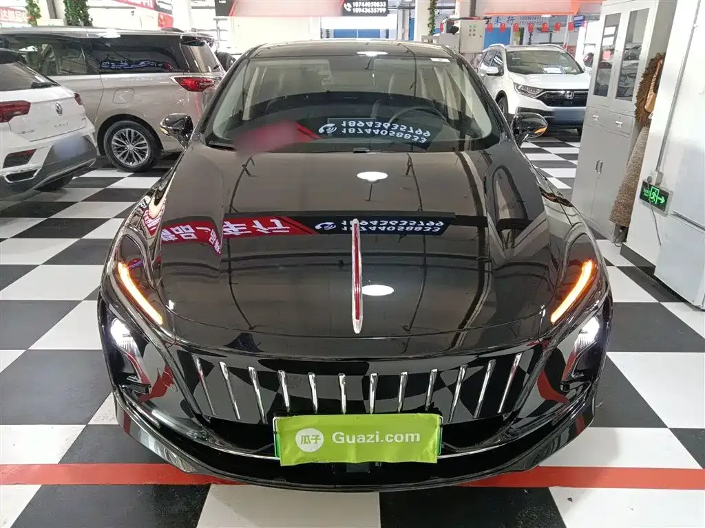 Hongqi E-QM5 — фото 9