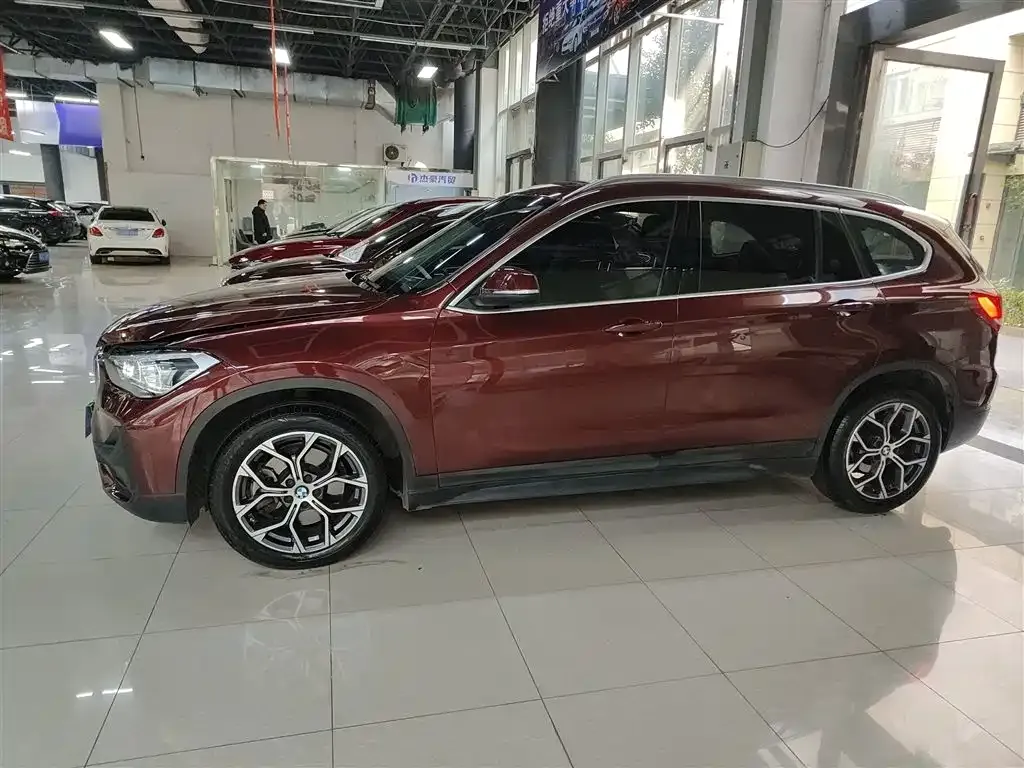 BMW X1 — фото 10