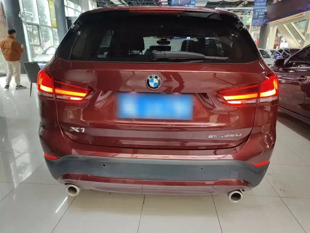 BMW X1 — фото 2