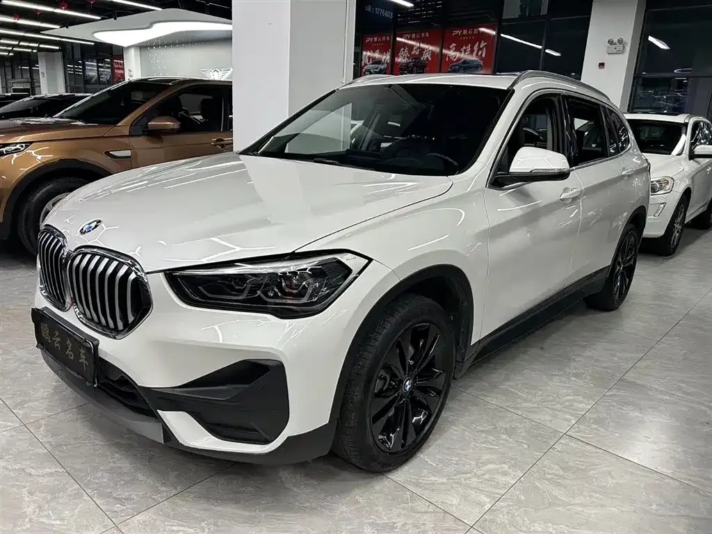 BMW X1 — фото 1