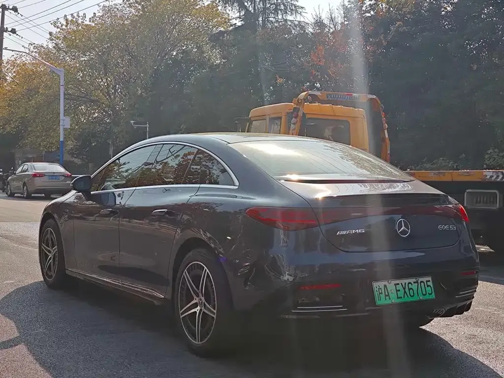 Mercedes-Benz EQE — фото 4