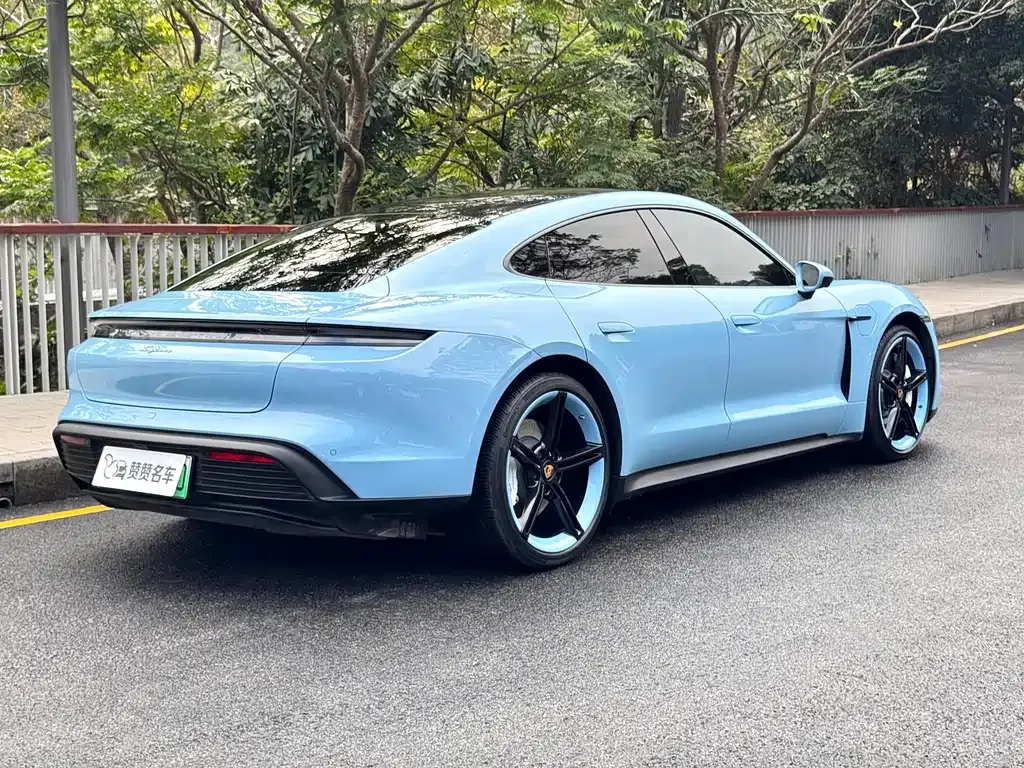 Porsche Taycan — фото 8